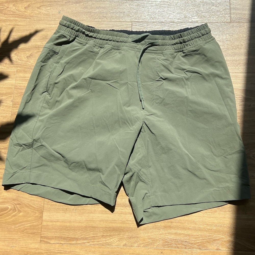 Lululemon dark green XL shorts